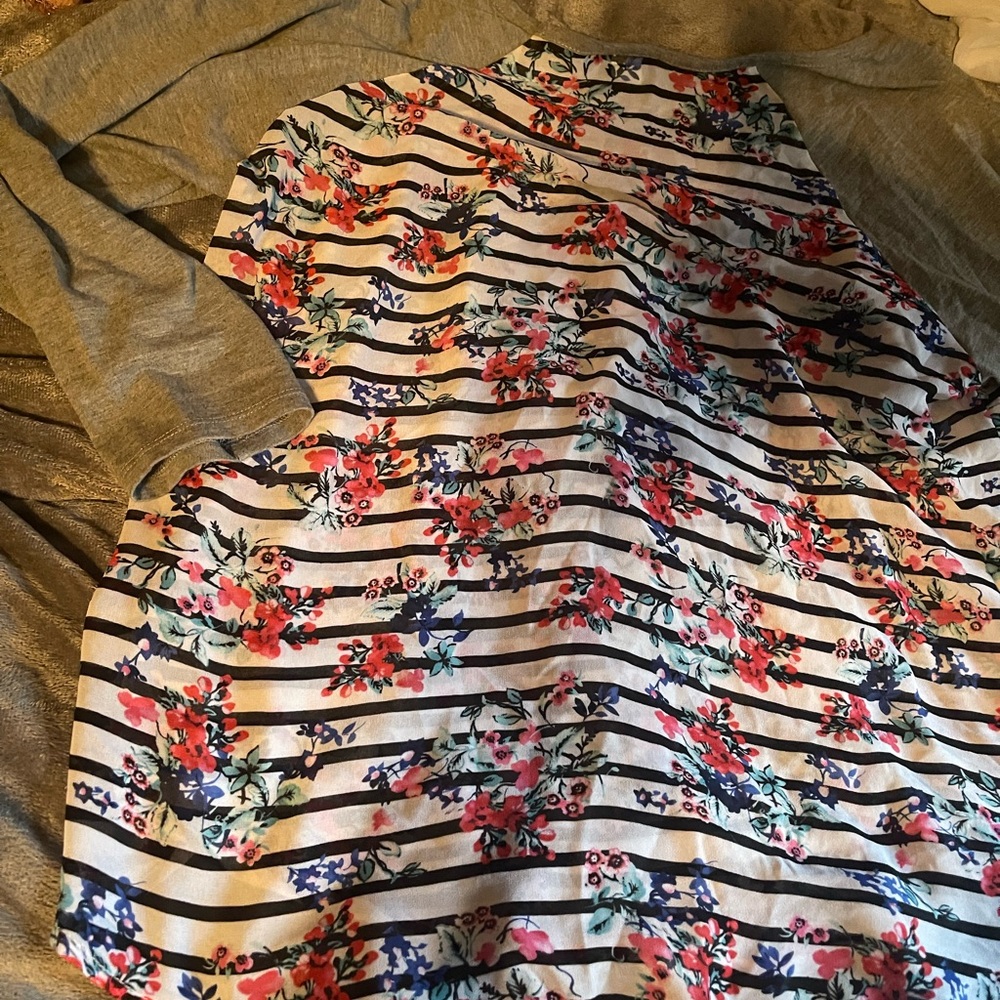 Torrid Top - Picture 4 of 6